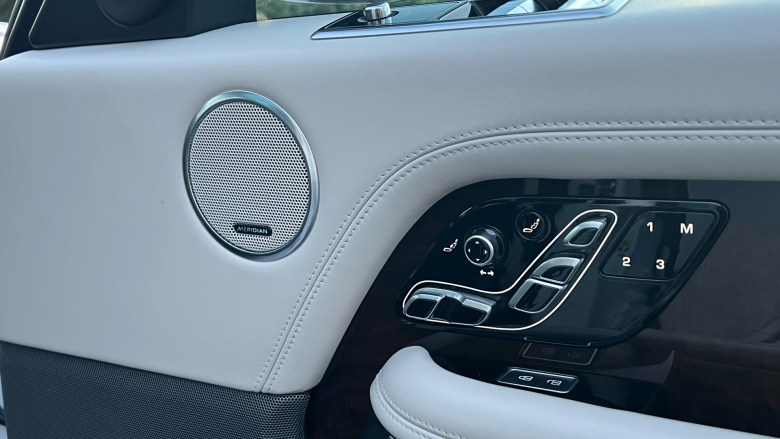 Land Rover Range Rover 3.0 D300 Autobiography 4dr Auto Diesel Estate